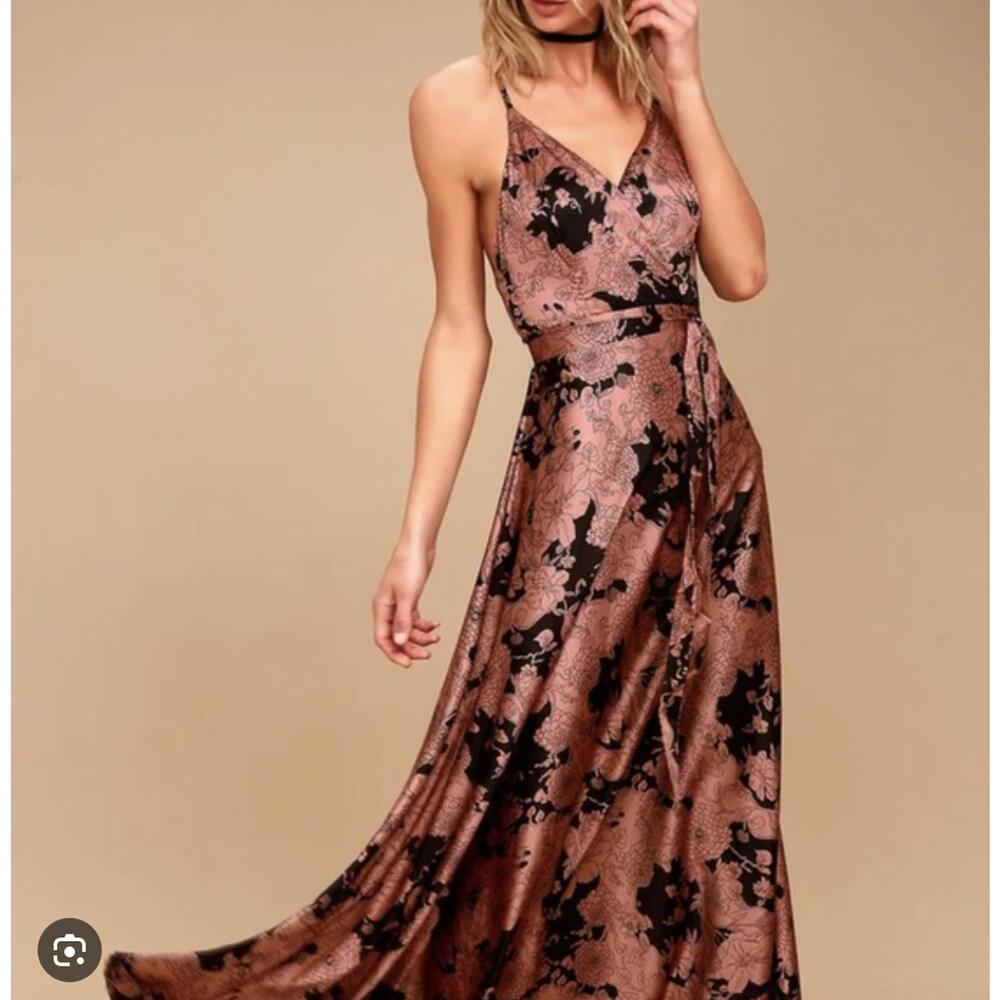 Lulus Tea Gardens Rusty Rose Floral Print Satin Maxi Dress Medium